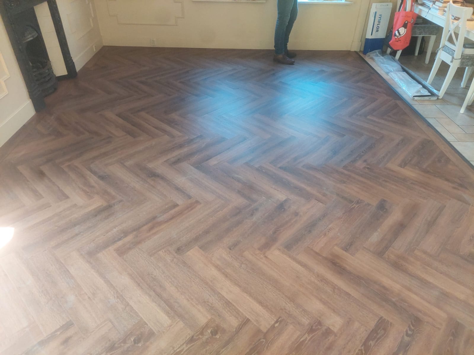 Verlijmde PVC visgraatvloer